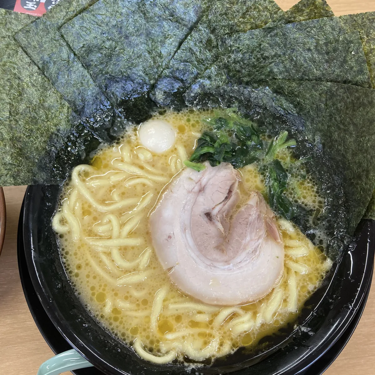 家系ラーメンの料理写真